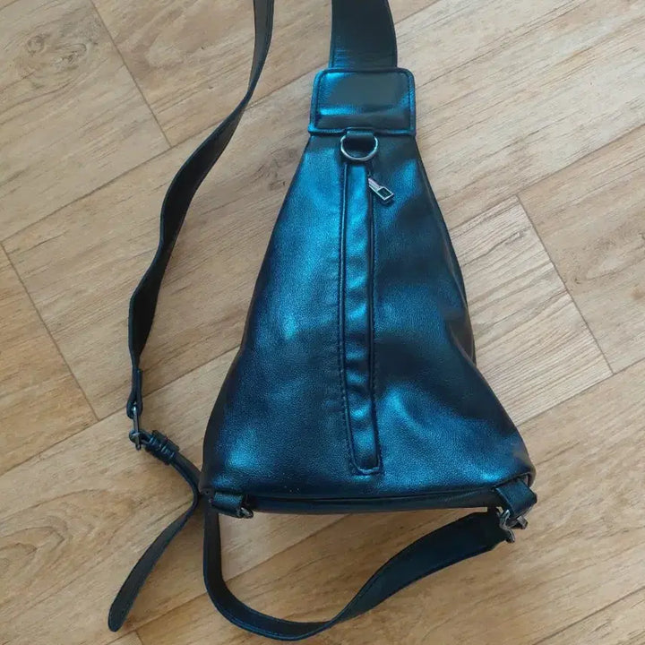 [BUNJANG] Black Sling Bag / 슬링백