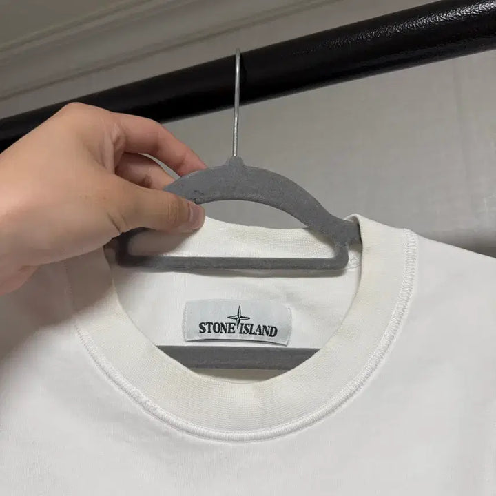 [BUNJANG] Stone Island White Sweatshirt M / 스톤아일랜드 화이트 맨투맨 m