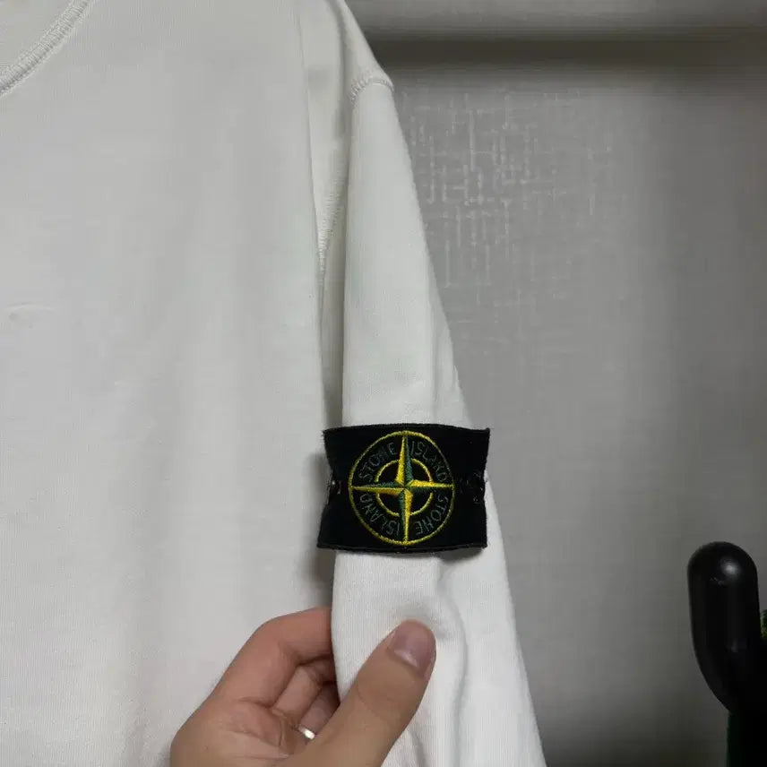 [BUNJANG] Stone Island White Sweatshirt M / 스톤아일랜드 화이트 맨투맨 m