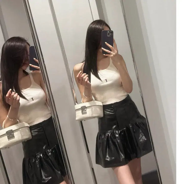 [BUNJANG] The Llorang Leather Mini Skirt / 더 로랑 레더 미니 스커트