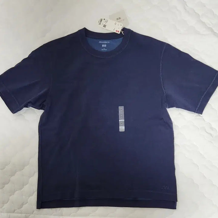 [BUNJANG] Uniqlo JW Anderson Collaboration T-Shirt Navy M / 유니클로 JW앤더슨 콜라보 티셔츠 M 네이비