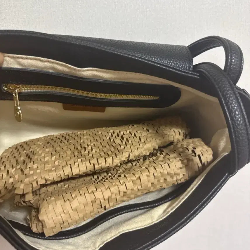 [BUNJANG] Donkey Time Shoulder Bag / 돈키 타임 숄더백 판매합니다