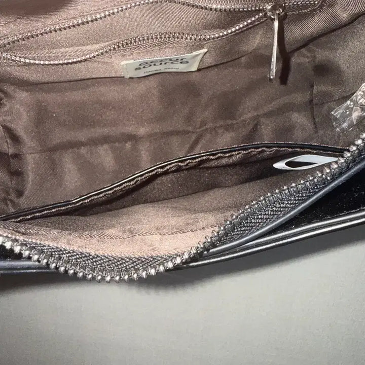 [BUNJANG] OCUR SOURCE Shoulder Bag / ocur souce 숄더백 판매합니다
