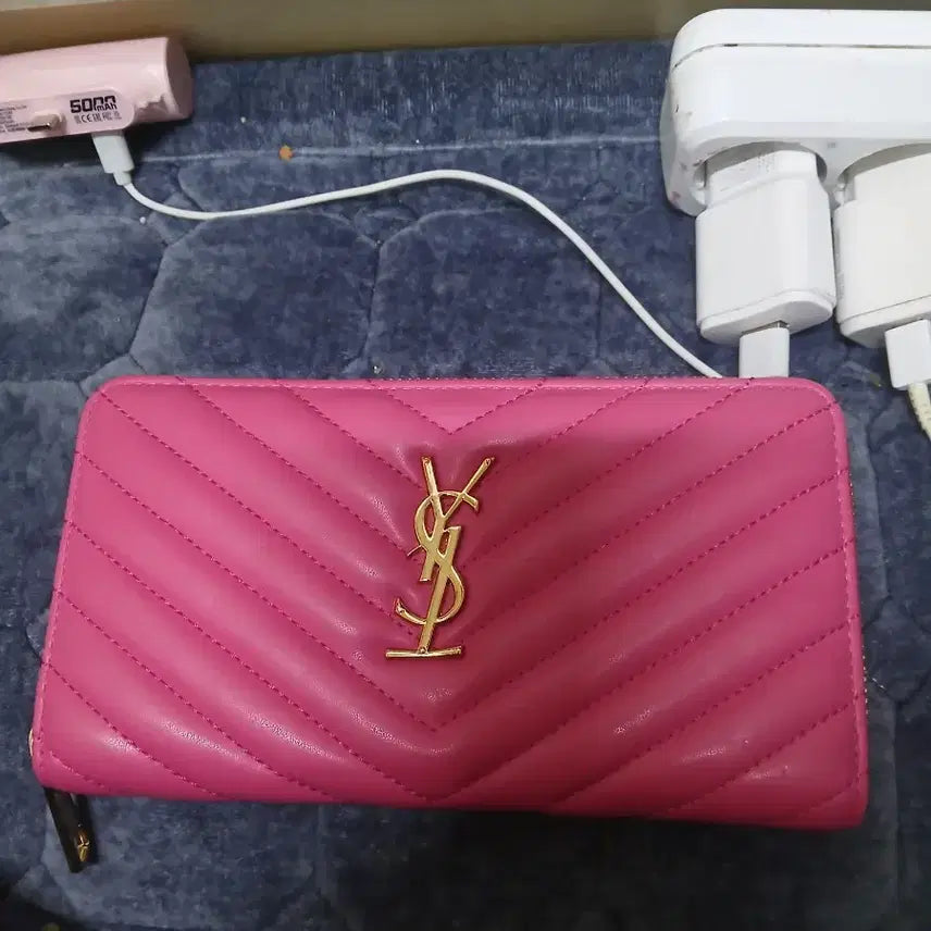 [BUNJANG] Hot Pink Zipper Wallet / (무료배송.새제품)핫핑크지퍼장지갑팝니다 구매시덤드립니다 문의주세요