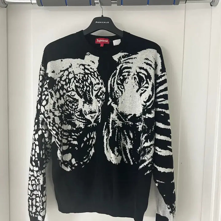 [BUNJANG] Supreme Tiger Knit Black L / 슈프림 타이거 니트 블랙 L