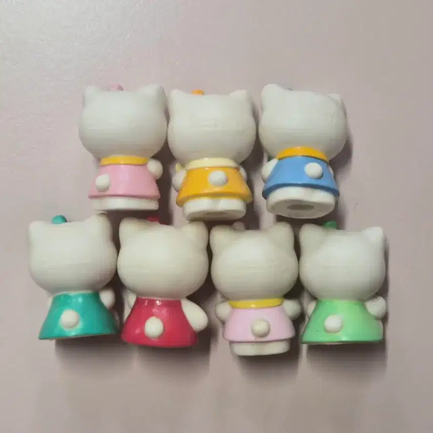 [BUNJANG] Sanrio Hello Kitty Fruit Finger Figure Set (7 Types, Classic) / 산리오 헬로키티 과일 손가락 피규어 7종 세트 고전