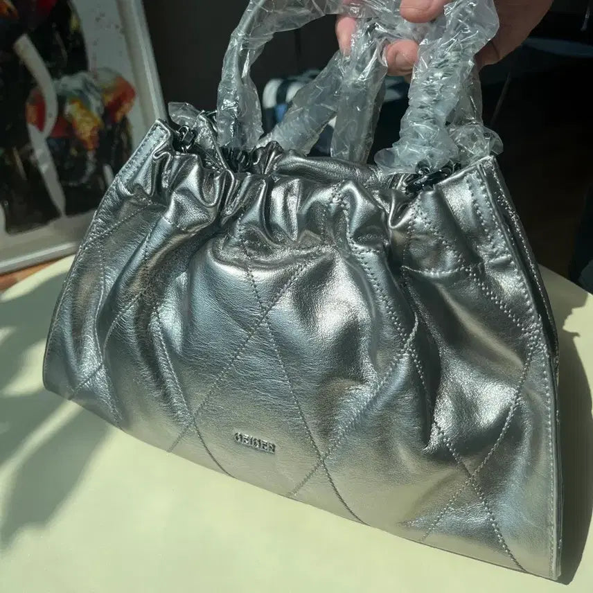 [BUNJANG] Geiger Silver Shirring Tote Bag / 새상품 가이거 실버 셔링 토트백