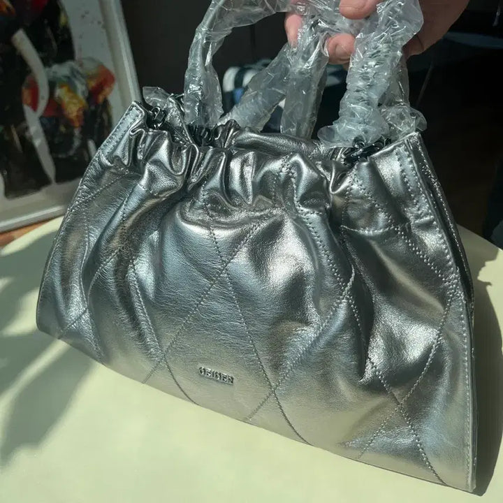 [BUNJANG] Geiger Silver Shirring Tote Bag / 새상품 가이거 실버 셔링 토트백