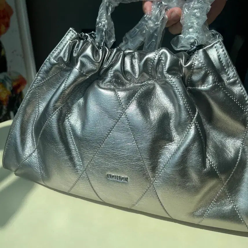 [BUNJANG] Geiger Silver Shirring Tote Bag / 새상품 가이거 실버 셔링 토트백