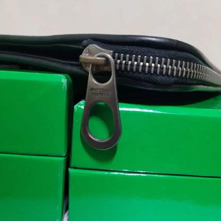 [BUNJANG] Bottega Veneta Intrecciato Leather Document Clutch / 인트레치아토 레더 도큐먼트 클러치