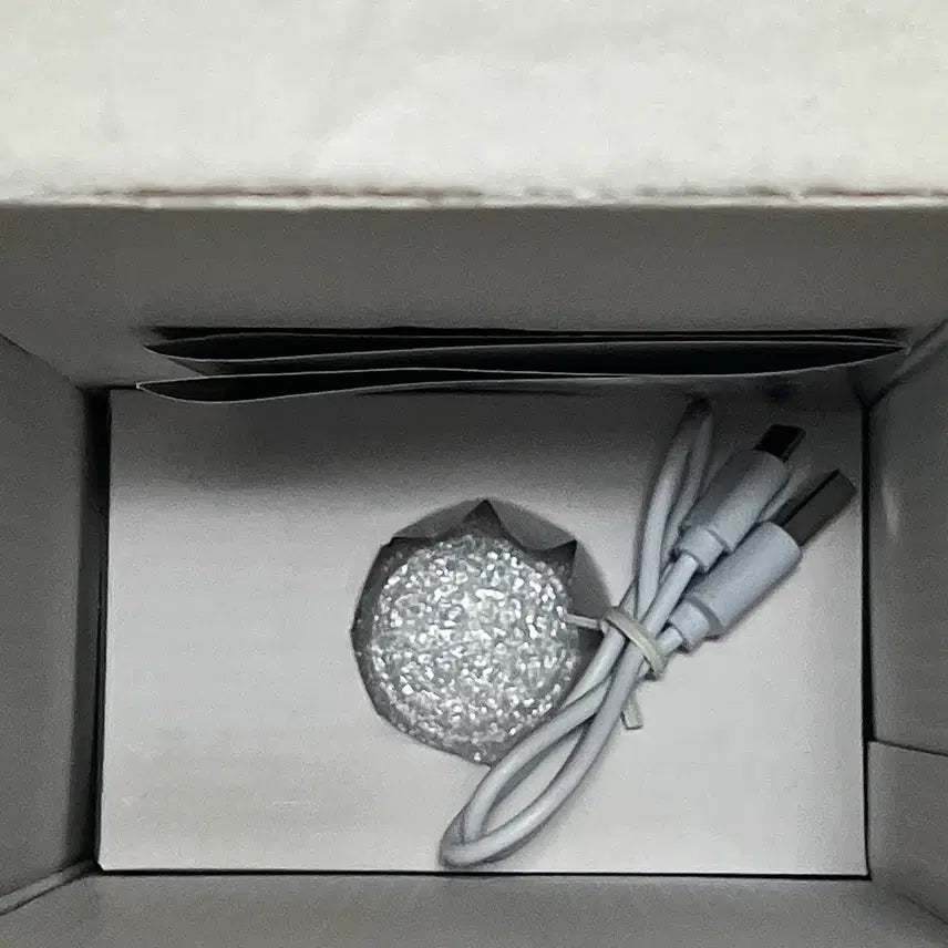 [BUNJANG] Wanna One Official LED Handheld Fan White / 워너원 공식 LED 핸디 선풍기 화이트
