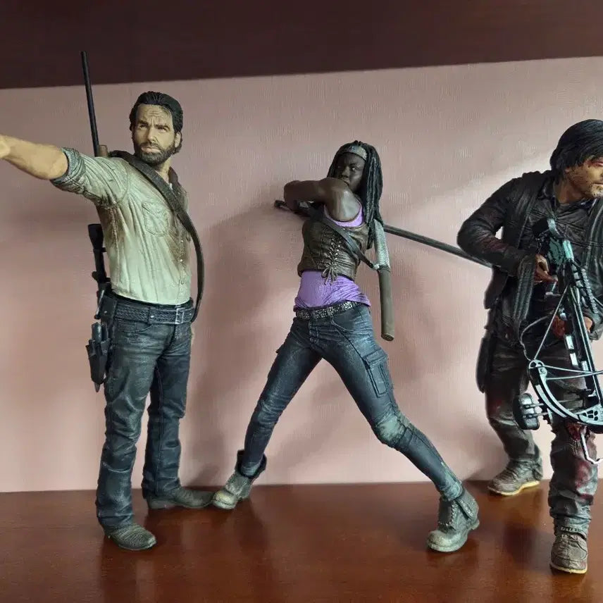 [BUNJANG] The Walking Dead Rick, Michonne, and Daryl Figure Set / 워킹데드 릭/미숀/데릴 피규어 세트