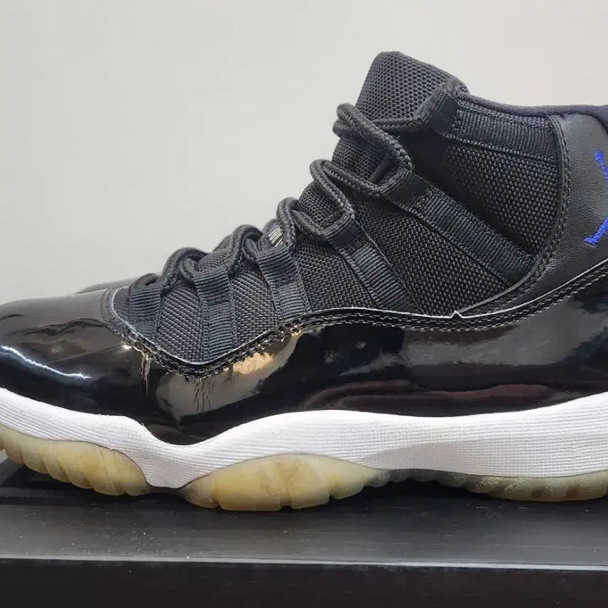 [BUNJANG] Nike Air Jordan 11 Retro &