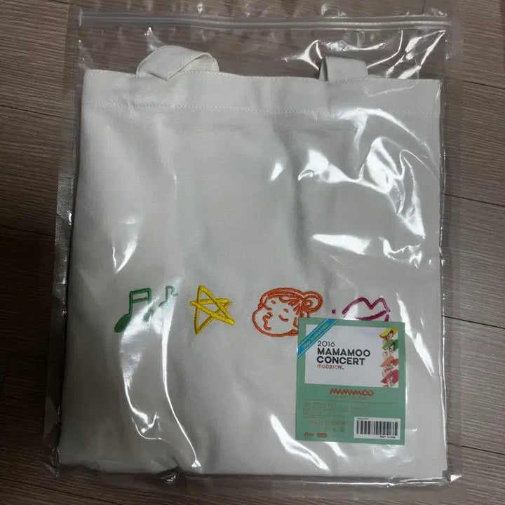 [SOLD OUT] [BUNJANG] Mamamoo Hand-Drawn Embroidery Eco Bag / 마마무 손그림 자수 에코백(콘서트 굿즈)