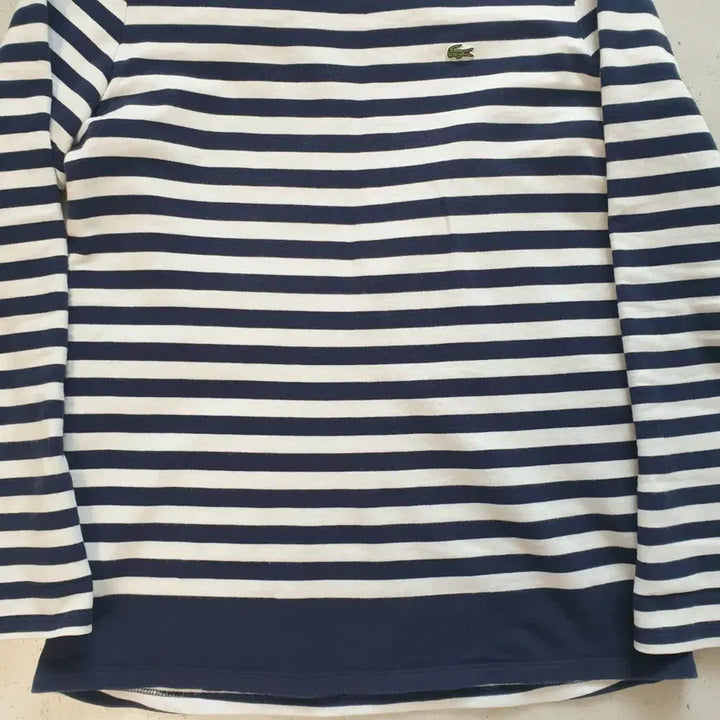 [BUNJANG] Lacoste Striped Sweatshirt Size 34 / 라코스테 스트라이프 맨투맨 34