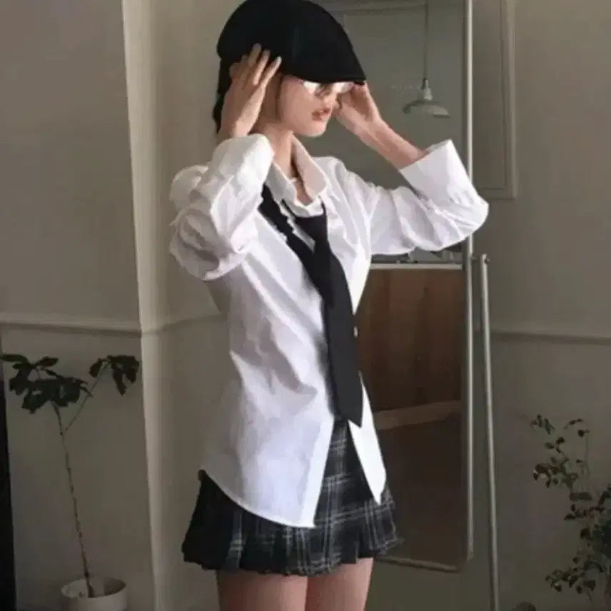 [BUNJANG] Modimood Slim Fit Shirt with Back Banding / 모디무드 뒷밴딩 슬림핏 셔츠