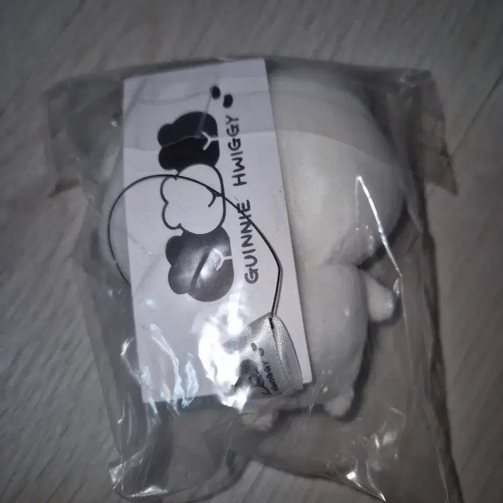 [BUNJANG] Ginie Whigie Keyring Plush Doll / 기니휘기 키링 인형