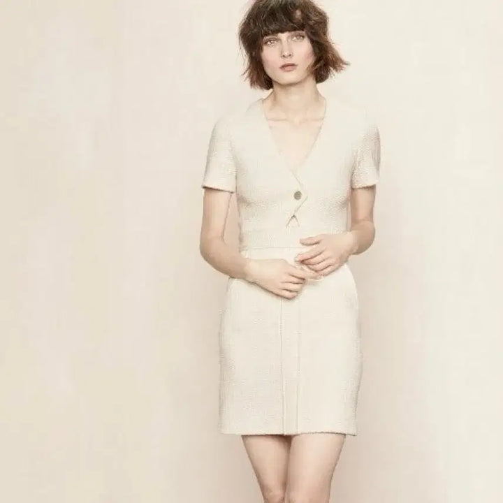 [BUNJANG] Maje Tweed Jacquard Cut-out V-neck Mini Dress White / 마쥬 maje 트위드 자카드 홀 트임 브이넥 미니 원피스 화이트 h라인