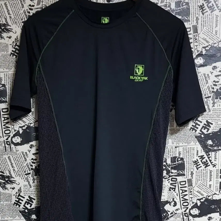 [BUNJANG] Black Yak Short Sleeve T-Shirt Size 100 / 블랙야크 반팔티 사이즈100