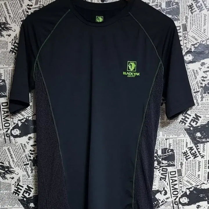 [BUNJANG] Black Yak Short Sleeve T-Shirt Size 100 / 블랙야크 반팔티 사이즈100
