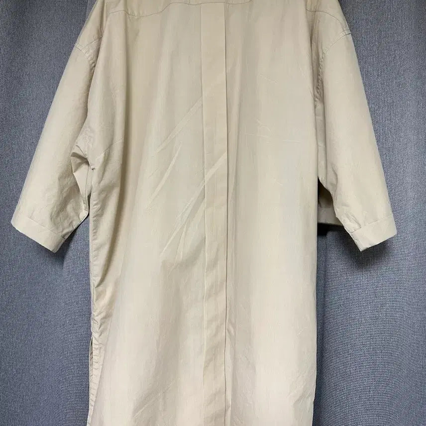 [BUNJANG] Givenchy Sand Beige Logo Patch Shirt Size 39 / 지방시 샌드 베이지 로고패치 셔츠 39 사이즈 판매합니다.