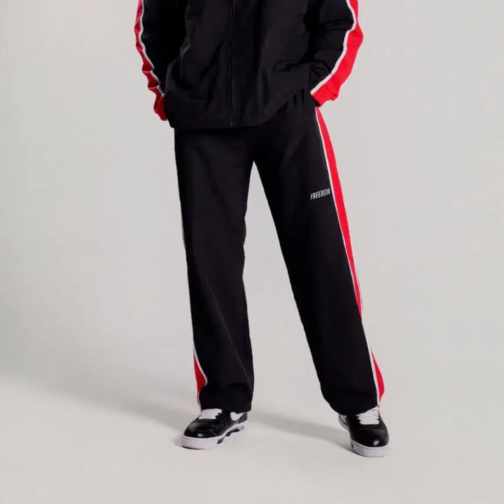 [BUNJANG] FREEDOM Side Line Windbreaker Pants 4XL Black/Red / [ 4XL ] 프리덤(FREEDOM) 사이드 라인 윈드브레이커 팬츠