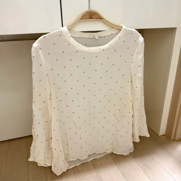 [BUNJANG] Maje Polka Dot Perforated Viscose Blouse - Ivory Long Sleeve / 마쥬 maje 도트 펀칭 블라우스 티셔츠아이보리인견8부9부여름쉬폰라운드넥