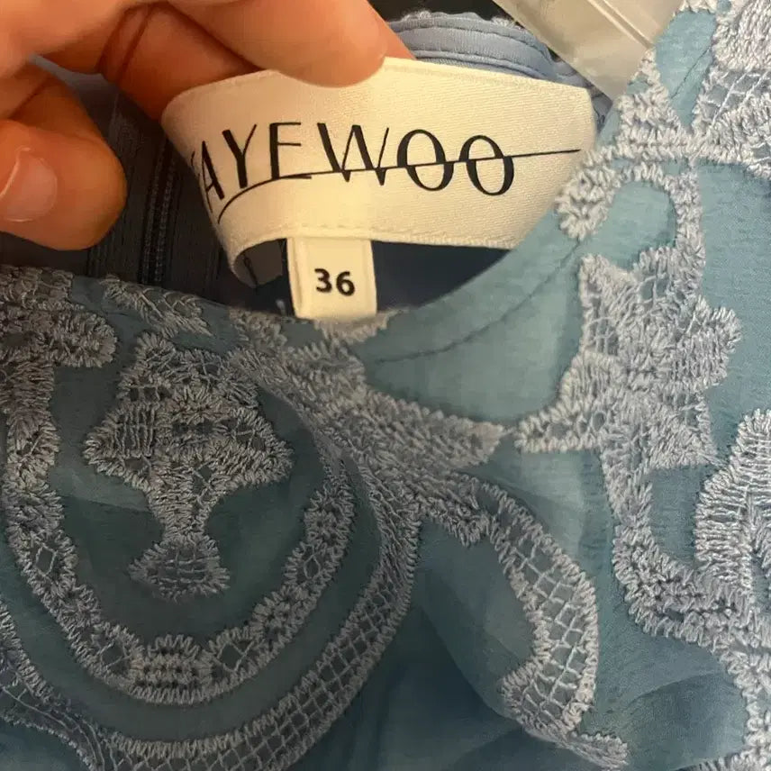 [BUNJANG] Fayewoo Lace Dress Sky Blue Size 36 / 페이우 레이스 드레스(하늘색 원피스) 36사이즈