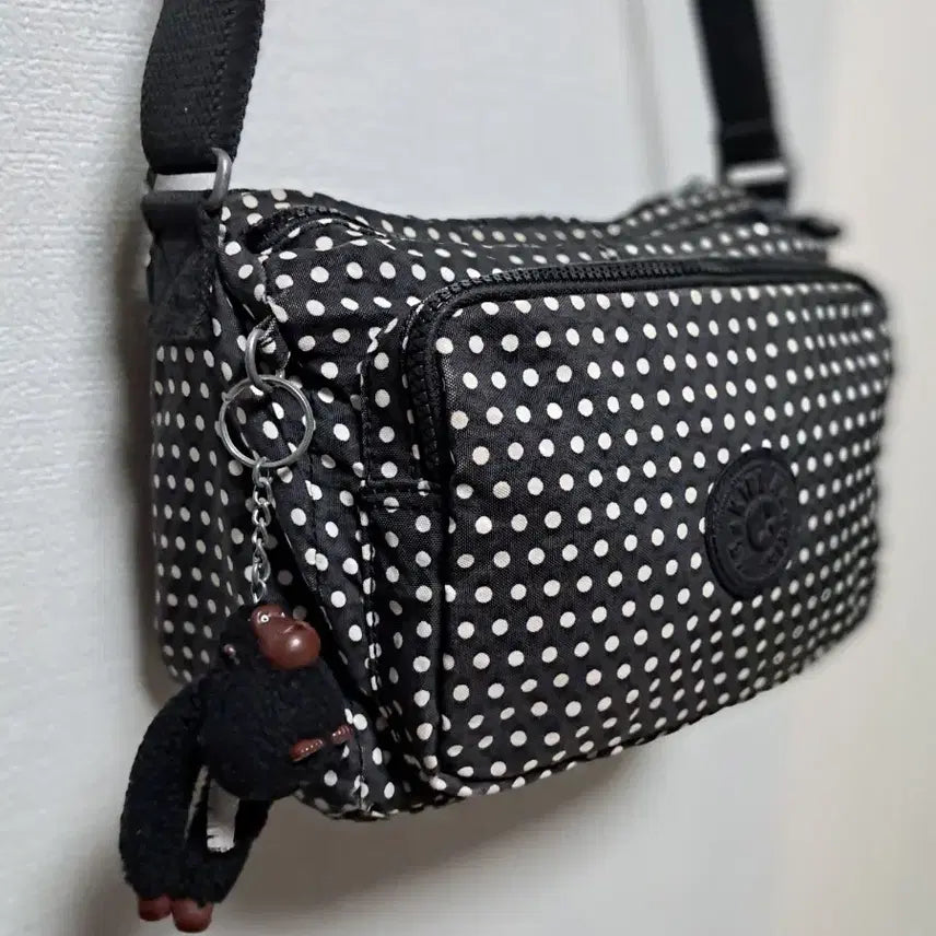 [BUNJANG] Kipling Polka Dot Crossbody Bag with Keyring / 키플링 도트무늬 크로스백 + 키링 여성가방 가격내림