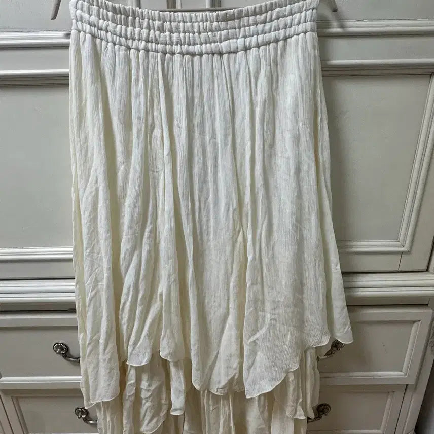 [BUNJANG] Ivory Creased Layered Asymmetrical Tiered Maxi Skirt / 아이보리 크리즈 레이어드 언발 캉캉 롱 스커트 JPN