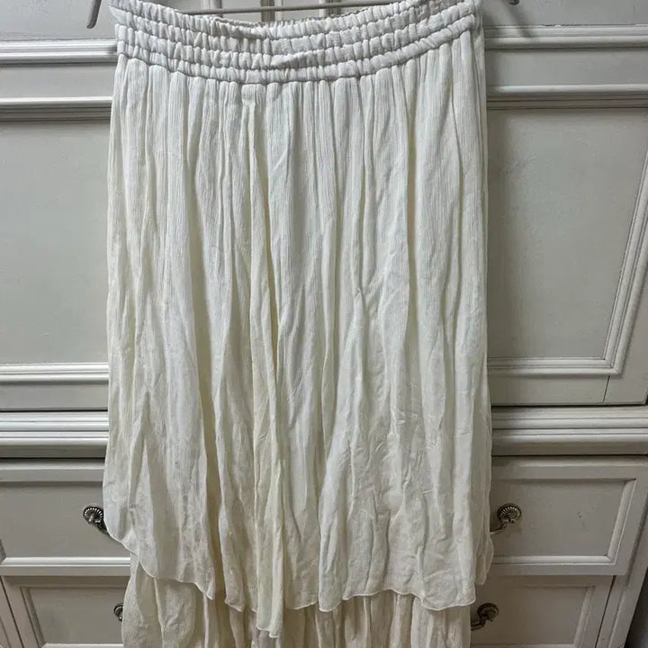 [BUNJANG] Ivory Creased Layered Asymmetrical Tiered Maxi Skirt / 아이보리 크리즈 레이어드 언발 캉캉 롱 스커트 JPN