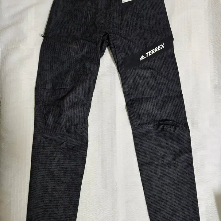 [BUNJANG] Adidas Terrex Techrock Rain.RDY Pants / 아디다스 테렉스 테크락 레인레디 팬츠
