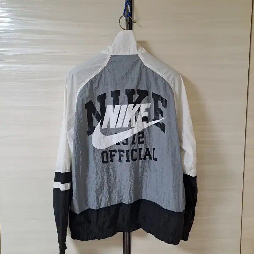 [BUNJANG] Nike Windbreaker Black/White/Gray / 나이키 바람막이  블랙/화이트/그레이