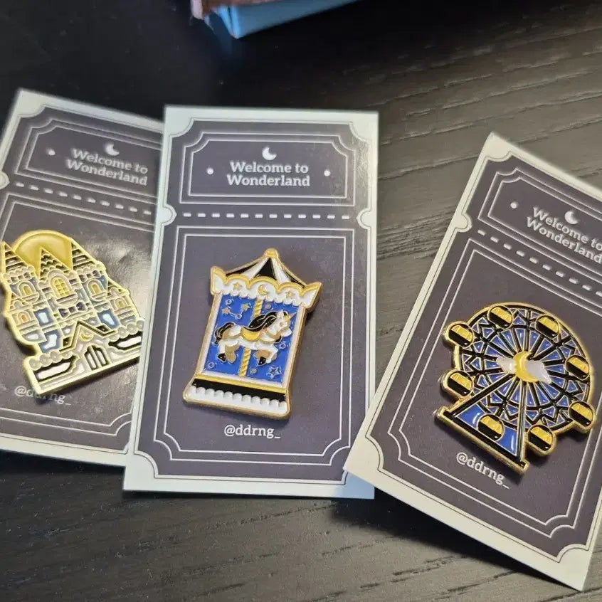 [BUNJANG] Dorong Custom Metal Pin - Amusement Park / 틔터 또롱님 창작 금속 뱃지 놀이동산 개당5천원