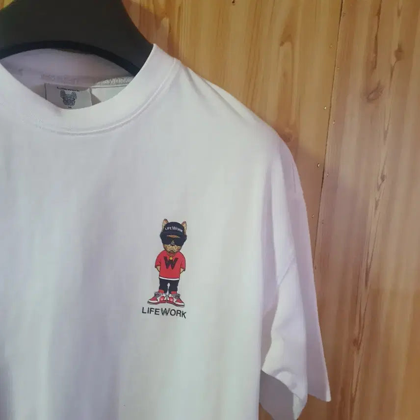 [BUNJANG] Life Work White Bear Graphic T-Shirt / 라이프워크 흰색 반팔 티셔츠m