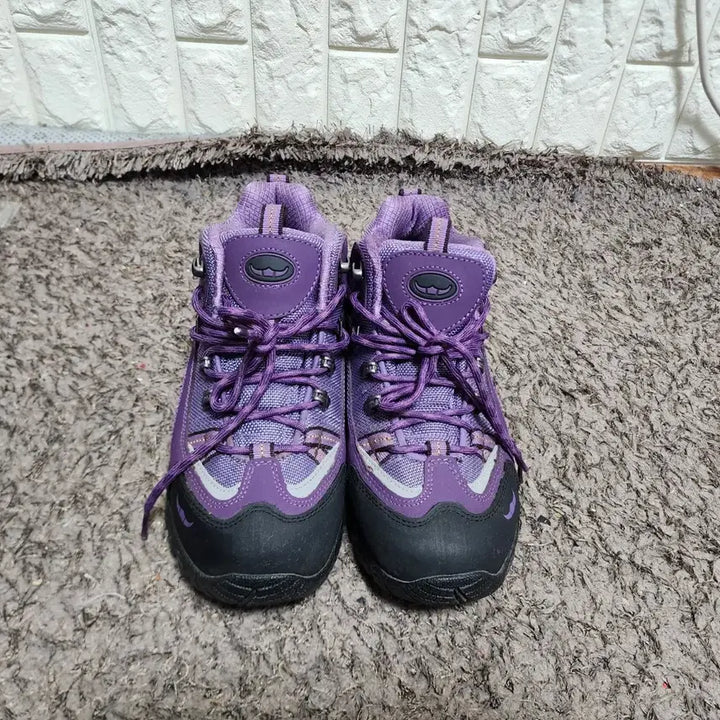 [BUNJANG] Buffalo Leta Functional Hiking Boots (Size 250) / (새신발수준)버팔로레타(Leta)기능성등산화(250)