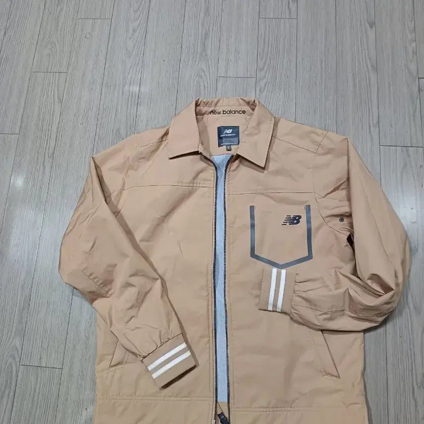 [BUNJANG] New Balance Beige Windbreaker Jacket (Men&