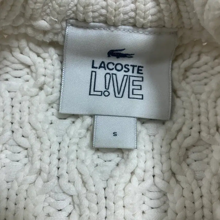 [SOLD OUT] 라코스테 스몰 로고 화이트 케이블 니트