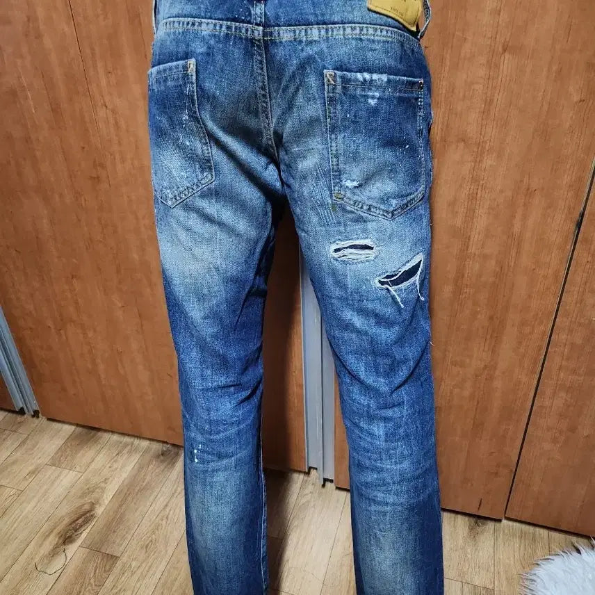 [BUNJANG] DSQUARED2 Vintage Painting Distressed Jeans / 디스퀘어드2빈티지페인팅데미지더티청바지50 입니다만 실측및착장고려34정도
