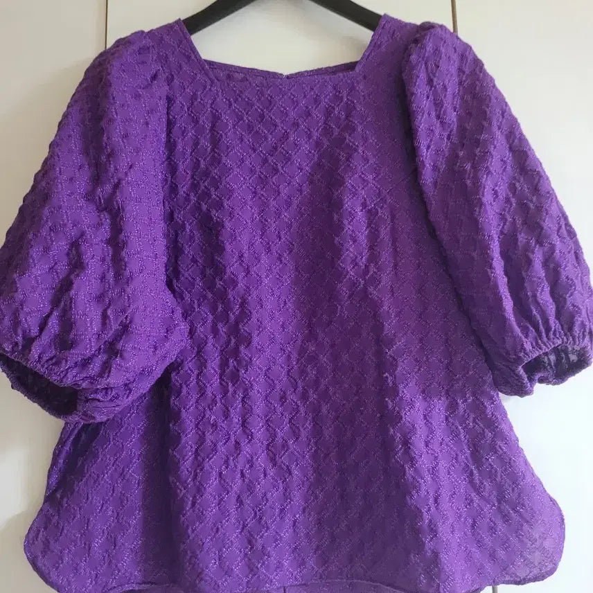 [BUNJANG] Le Blanc Peau Square Neck Puff Blouse / 르블랑페이우 스퀘어넥 퍼프 블라우스 77