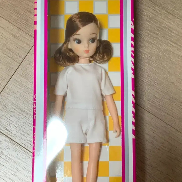 [BUNJANG] Castellica Re-issued Doll Brown Hair / 캐슬리카 복각리카 고전 브라운 헤어
