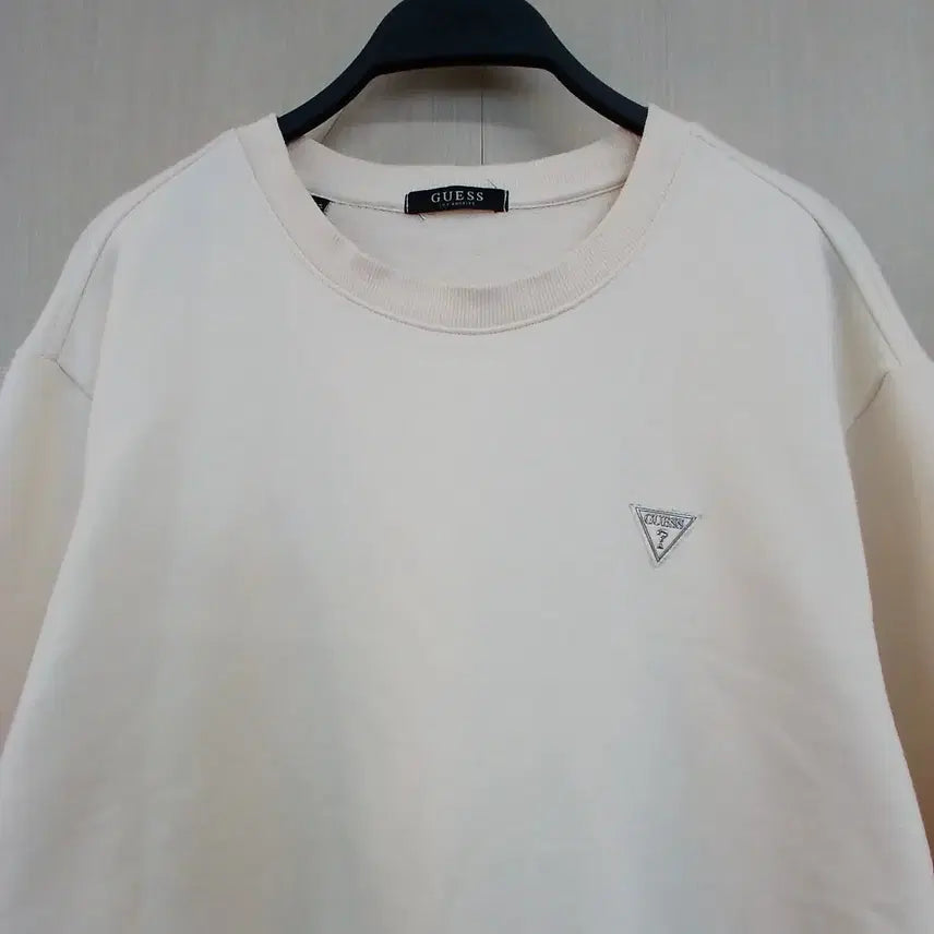 [BUNJANG] Guess Ivory Sweatshirt T-shirt / 게스 아이보리 맨투맨 티셔츠