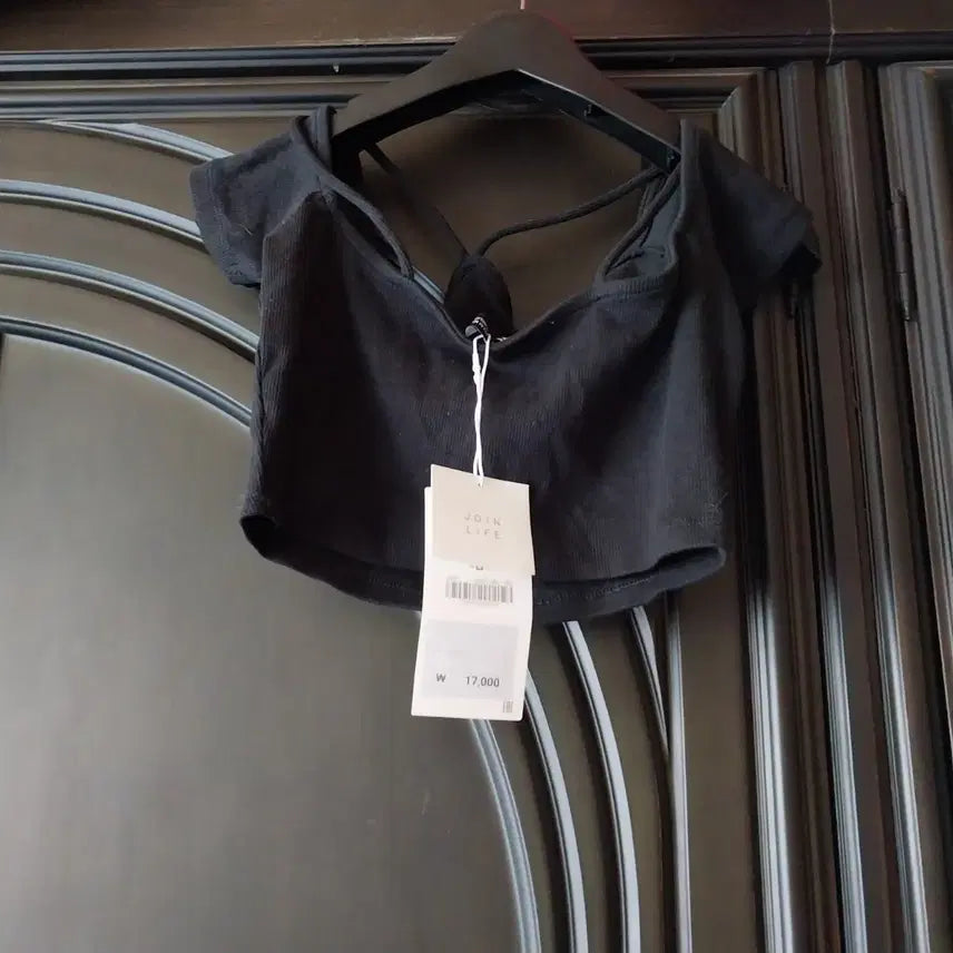 [BUNJANG] Black Spaghetti Strap Crop T-Shirt / 블랙 끈 나시 크롭 반팔티