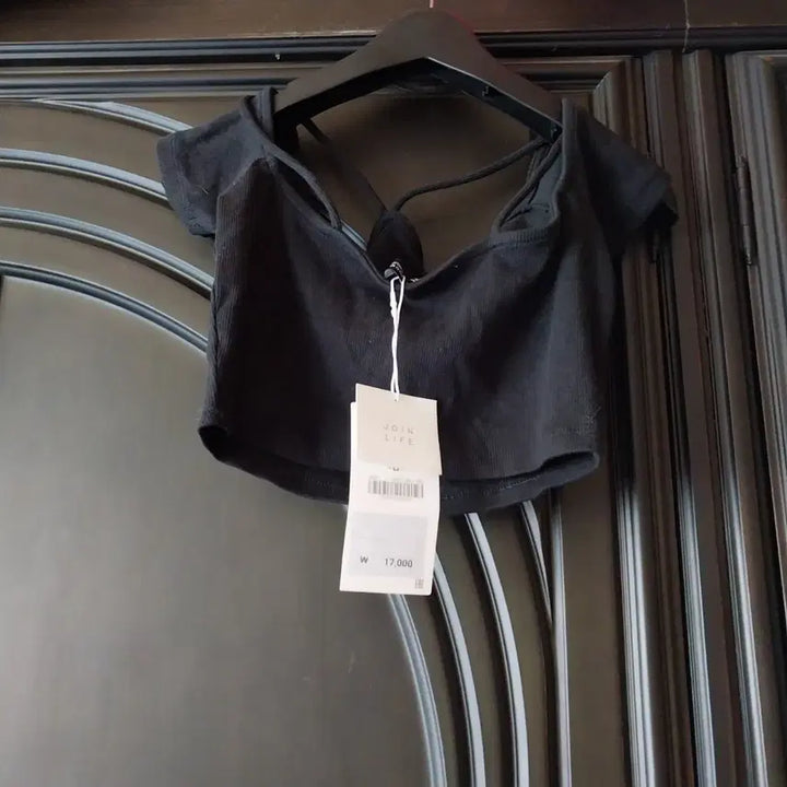 [BUNJANG] Black Spaghetti Strap Crop T-Shirt / 블랙 끈 나시 크롭 반팔티