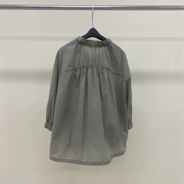 [BUNJANG] JISEN Khaki Summer Windbreaker Zip-up (Size 66-77 Recommended) / [지센] 카키 여름 바라막이 집업 ( 66-77추천)