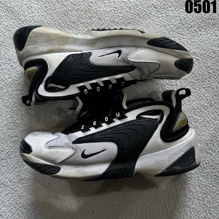 [BUNJANG] Nike Zoom 2K Sneakers Black/White Size 255 / 나이키 줌 2K 운동화 블랙/화이트 255