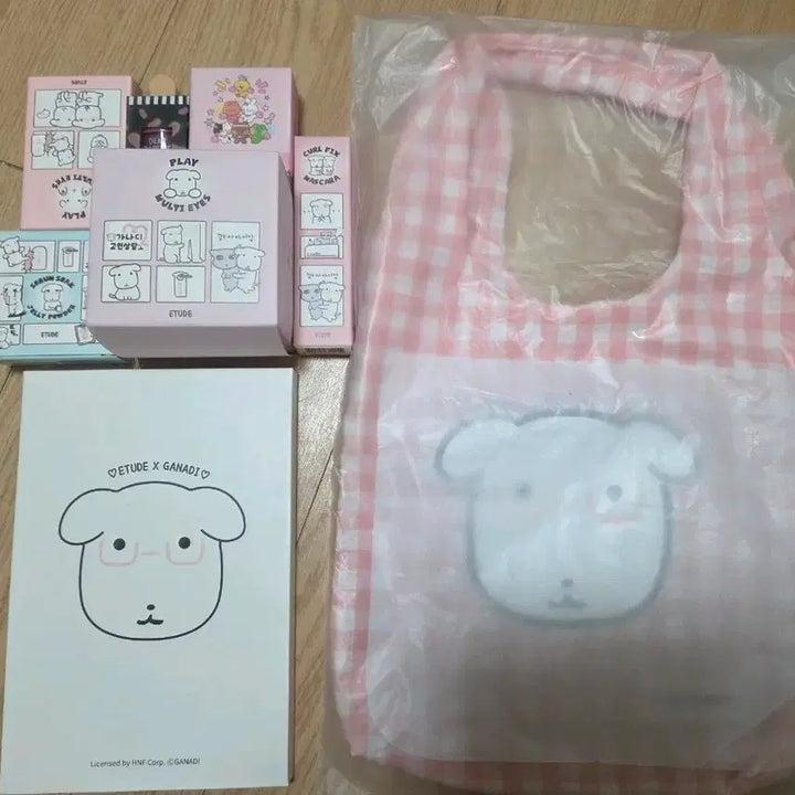 [BUNJANG] Etude Ganadi Collaboration Goods Set (Mirror, Stand, Bag) / 에뛰드 가나디 콜라보 굿즈 세트(거울,거치대,가방)