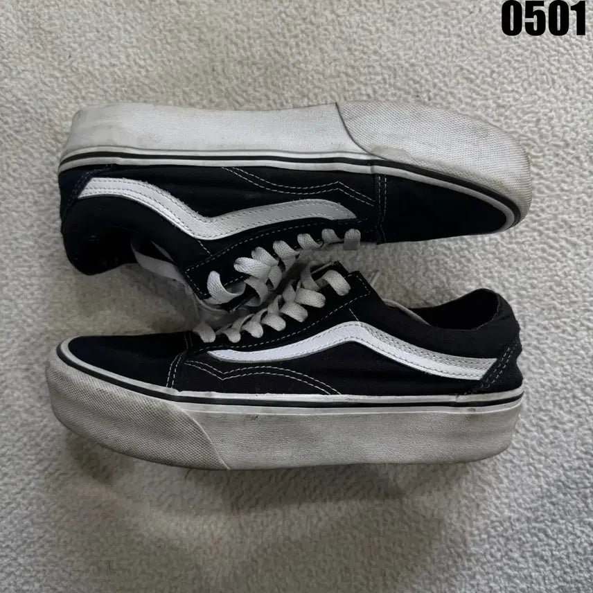 [BUNJANG] Vans Old Skool Black Platform Sneakers / 반스 올드스쿨 블랙 스니커즈 플랫폼 240
