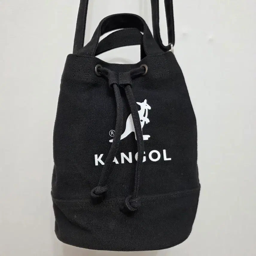 [BUNJANG] Kangol Elis Bucket Bag Black / 캉골 엘리스 버킷백 가방