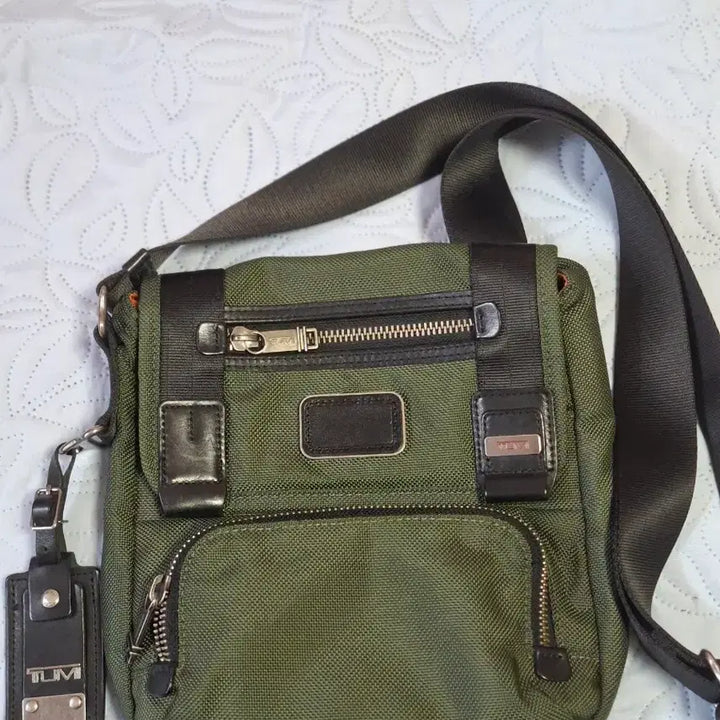 [BUNJANG] Tumi Olive Crossbody Bag / TUMI 투미 올리브 크로스백